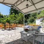 Machis House Holiday home *